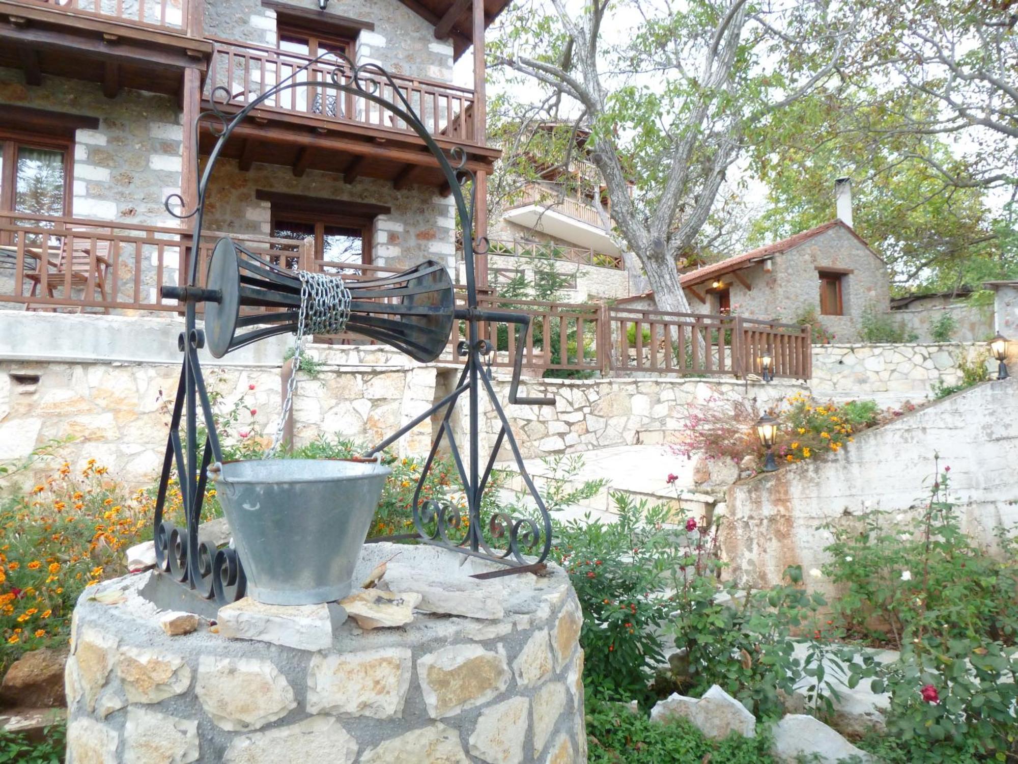 Theasis Suites-Ορεινή Φιλοξενία Kato Sinikia Trikalon Exterior photo